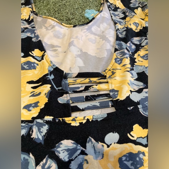 Floral Skater Dress💛 - Picture 5 of 7